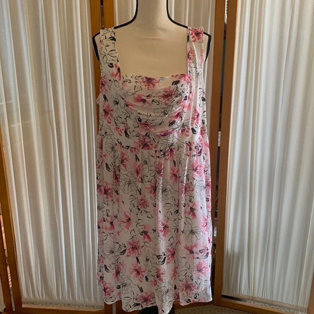 TORRID, White/Black/Pink Floral Dress, Size 14